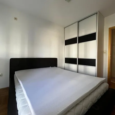 Aks * Podgorica